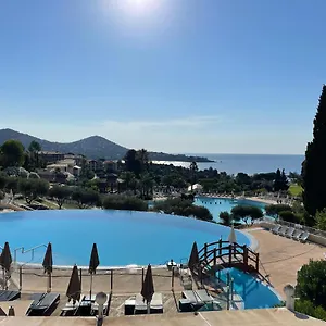 https://cap-estrel-rivira-studio.fr-provencehotel.com