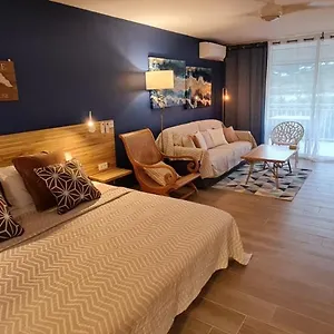 charm-and-sea-large-studio-designed-by-architect.comcaribbean.com/