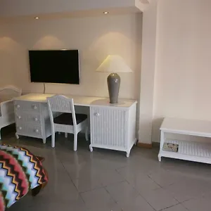 https://studio-en-bord-de-mer-residence-la-vieille-tour.comcaribbean.com